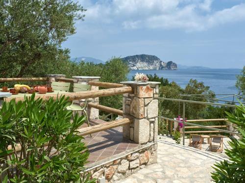 Lithalona Villas & Houses