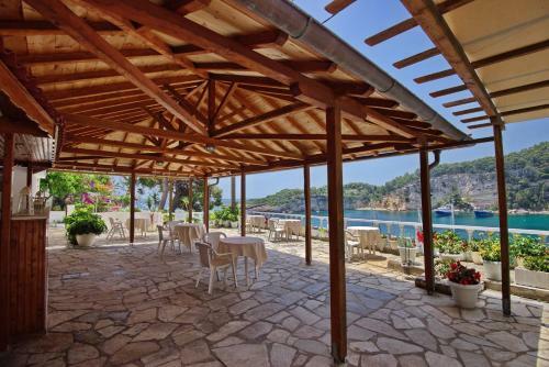 Kavos Hotel