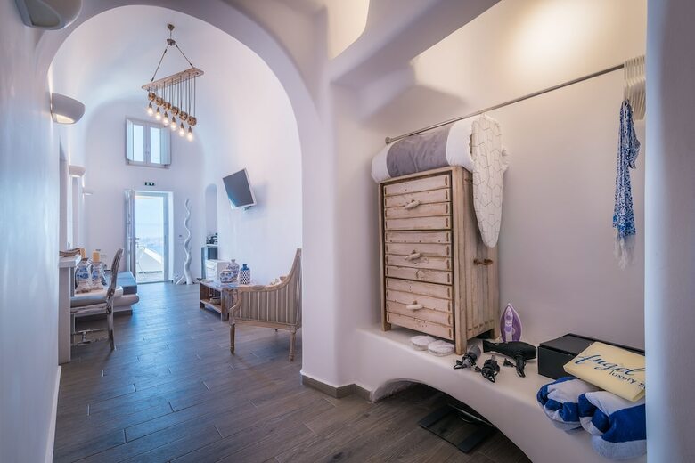 Hotel Angel Luxury Suites