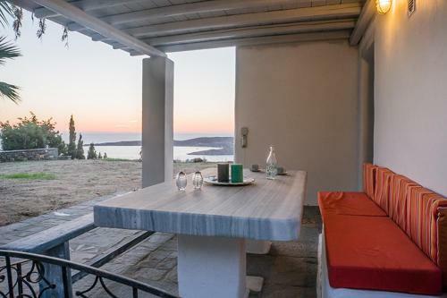 Polos Villa