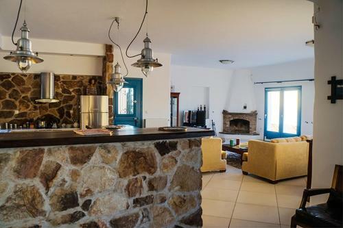 Polos Villa