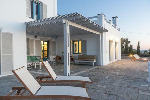 Polos Villa
