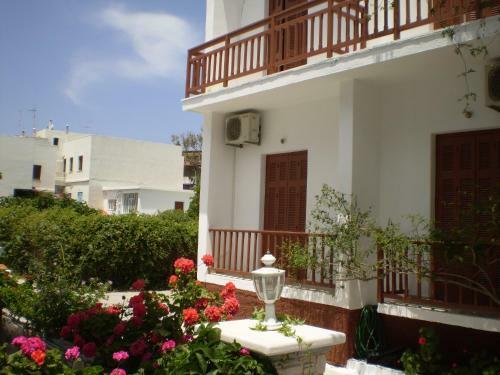 Hostal Hotel Maroulis