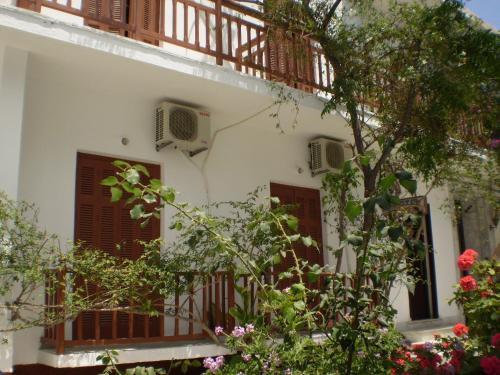 Hostal Hotel Maroulis