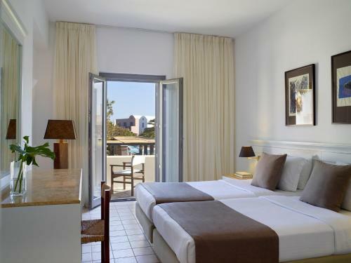 Hotel 9 Muses Santorini Resort
