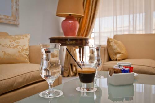 Triton Hotel Piraeus