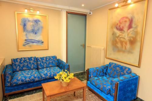 Triton Hotel Piraeus