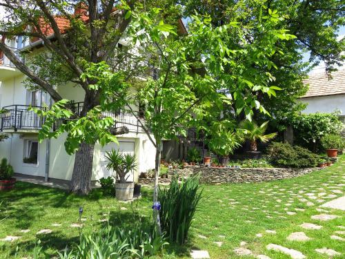 K?vir�g Apartman
