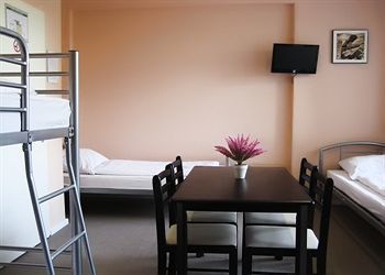 Hostal Hotel Amadeus Central
