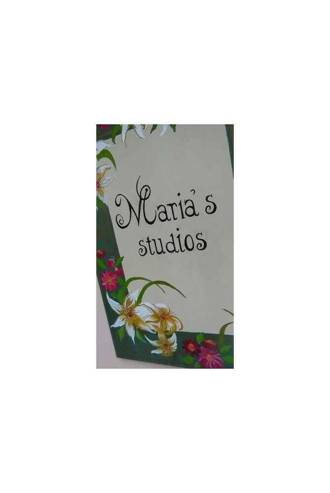 Maria's Studios & Apartments