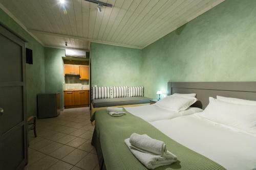 Aparthotel Enetiko Resort