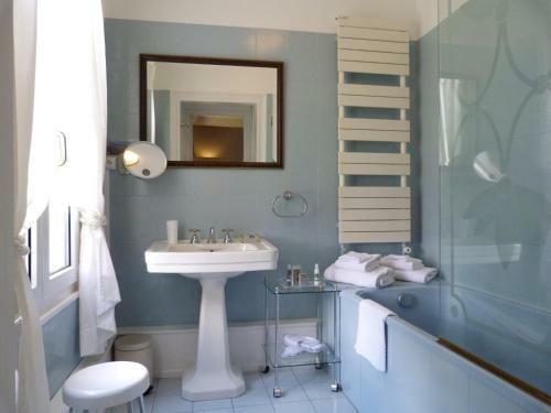 Hostal Ch�teau Du Romerel - Baie De Somme