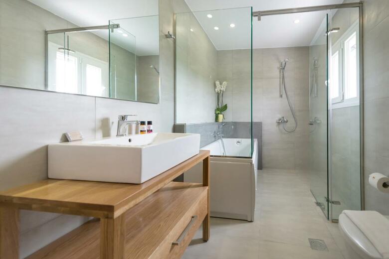 Erietta Luxury Apartments