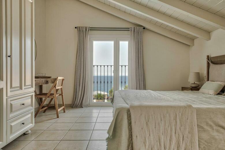Erietta Luxury Apartments