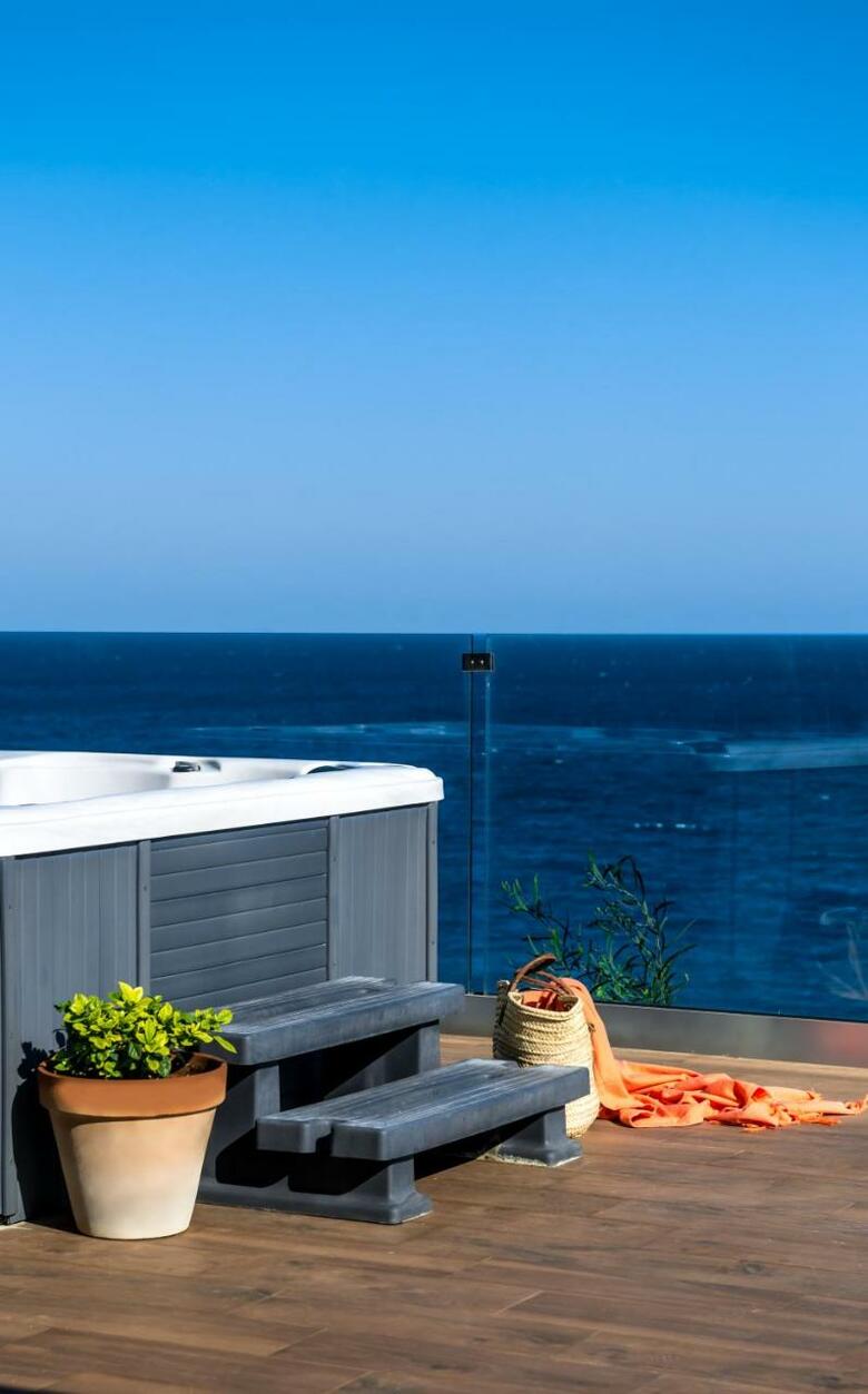 Erietta Luxury Apartments