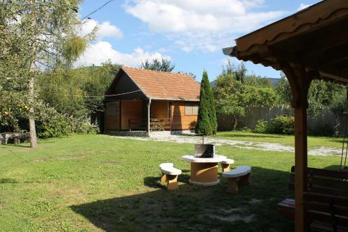 Szilv�sv�rad Camping & Apartman