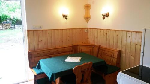 Szilv�sv�rad Camping & Apartman
