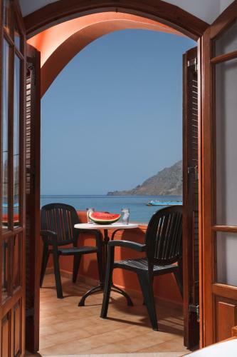 Hostal Flisvos Rooms
