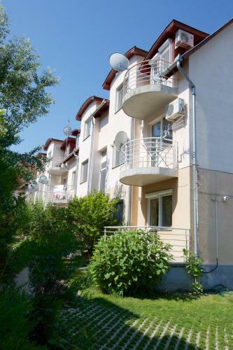 �va-k�lcsey Apartman