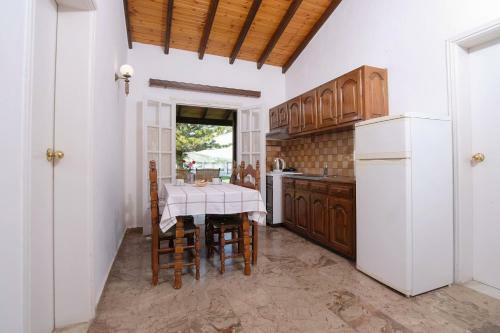 Kalamionas Studios & Apartments