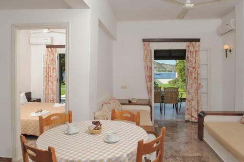 Kalamionas Studios & Apartments
