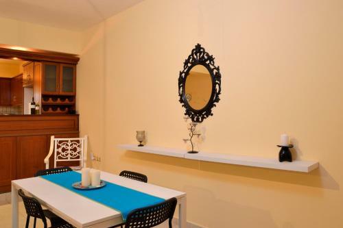 Apartamento Sofoklis Apts