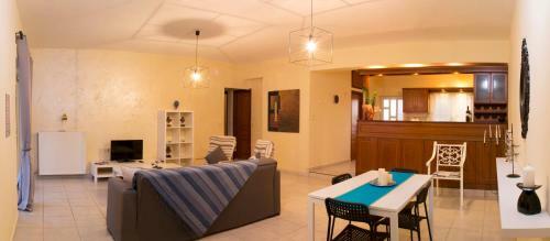 Apartamento Sofoklis Apts