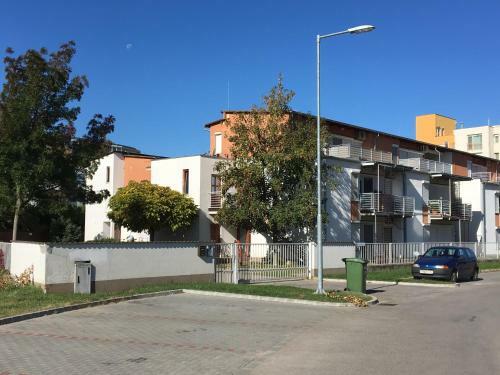 Aranyparton Medenc�s Apartman