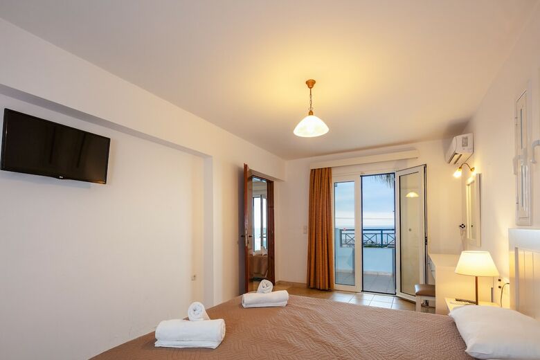 Aparthotel Koni Village Hotel