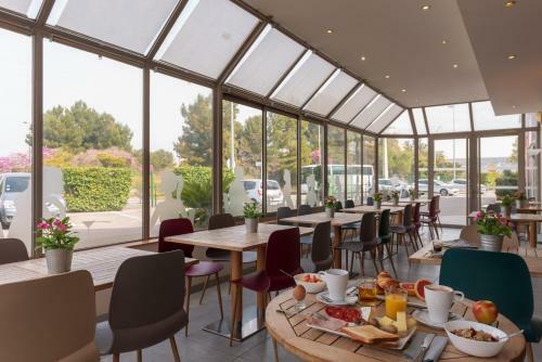 Hotel H�tel Balladins Marseille A�roport