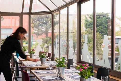 Hotel H�tel Balladins Marseille A�roport