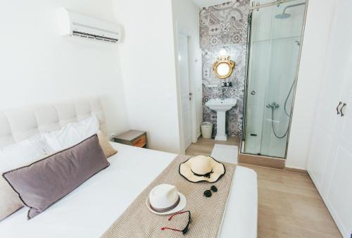 Hotel La Maltese Oia Luxury Suites