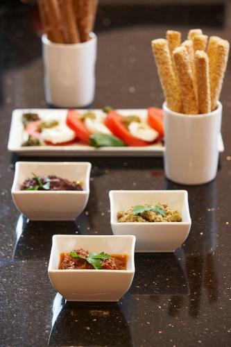Ava Hotel And Suites