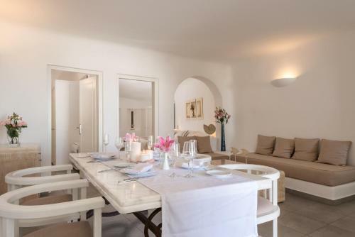 Hotel White Santorini Suites & Spa