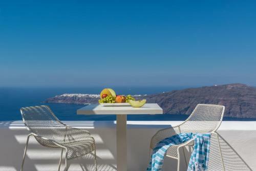 Hotel White Santorini Suites & Spa