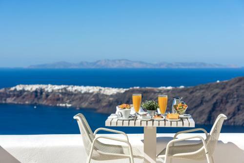 Hotel White Santorini Suites & Spa