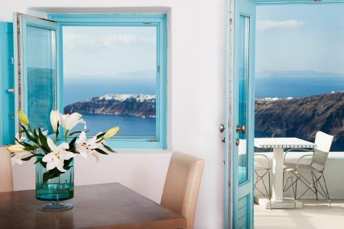 Hotel White Santorini Suites & Spa