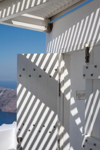 Hotel White Santorini Suites & Spa