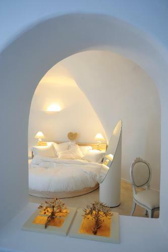 Hotel White Santorini Suites & Spa