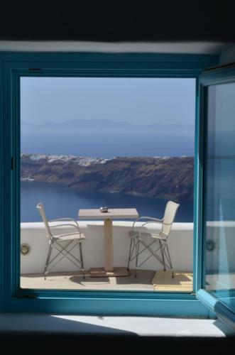 Hotel White Santorini Suites & Spa