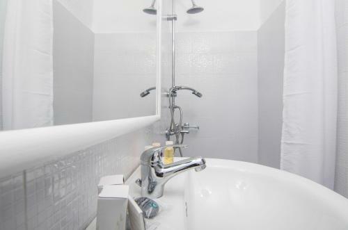 Hotel Zenith Blue