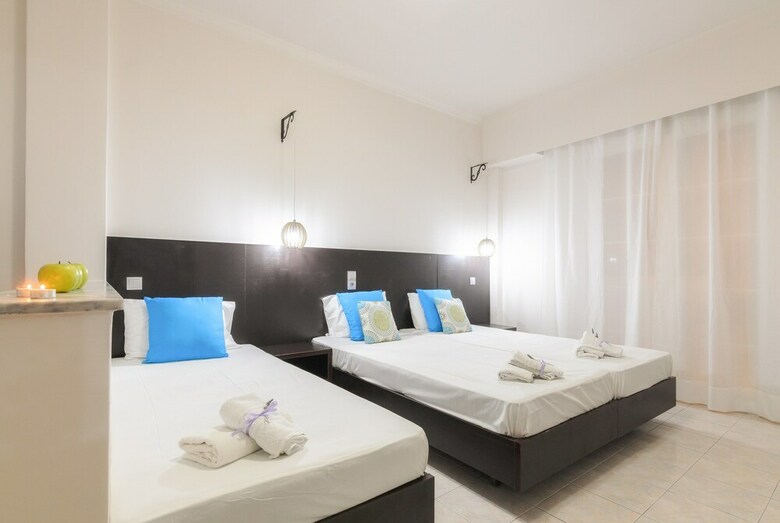 Mouria Studios & Apartments