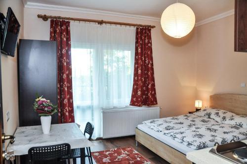 Magyar Apartman Iii.