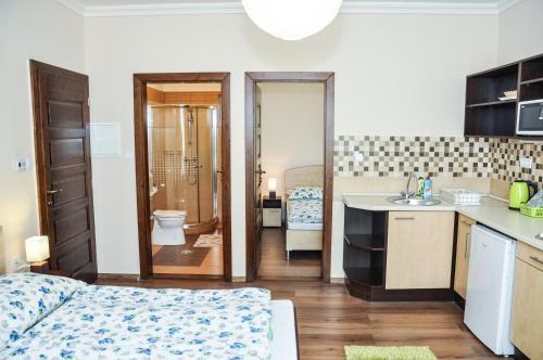 Magyar Apartman Iii.