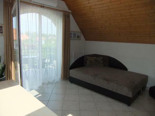 Lili Apartman