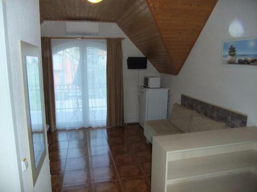 Lili Apartman