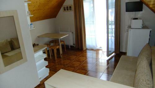 Lili Apartman