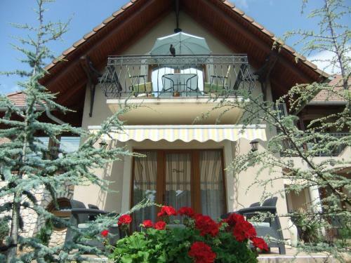 Lili Apartman
