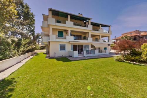 Apartamento Matina's Residence
