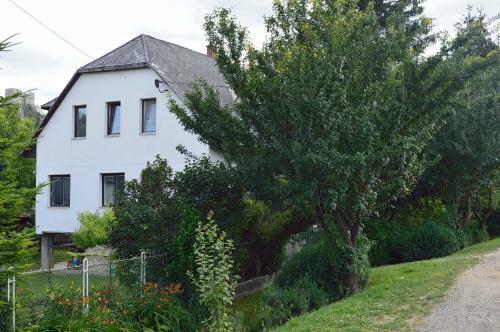 Hostal V�r-lak Vend�gh�z